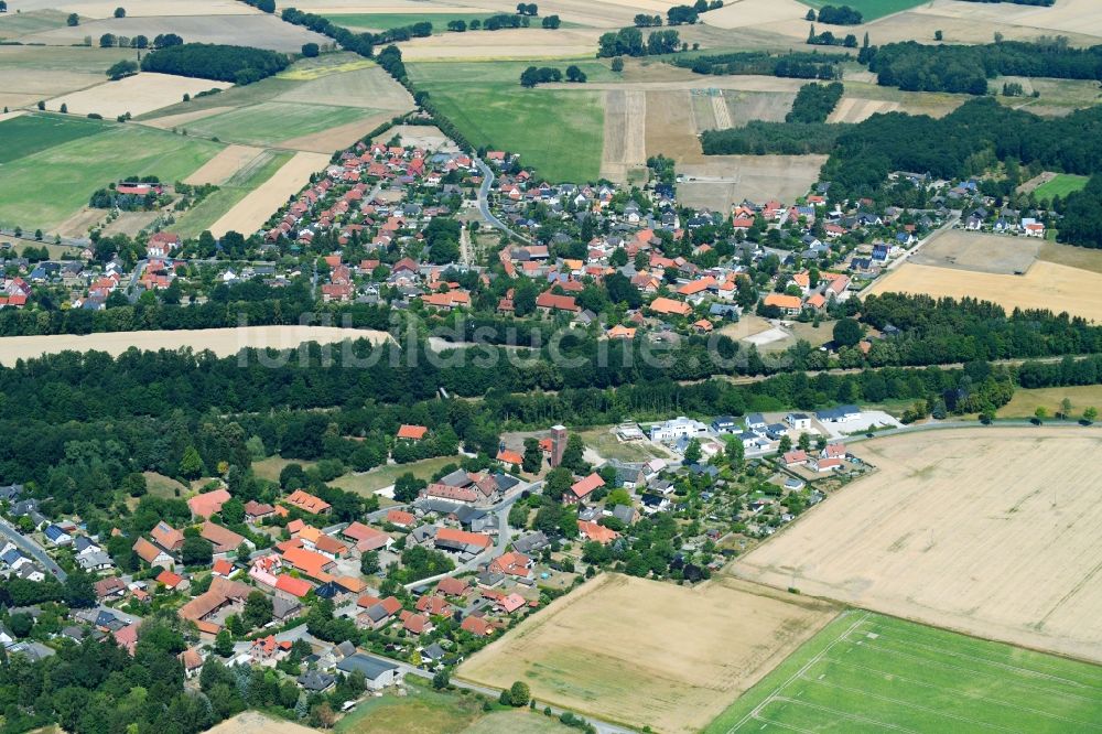 Luftaufnahme Wedesbüttel - Dorf - Ansicht im Ortsteil Wedelheine in Wedesbüttel im Bundesland Niedersachsen, Deutschland