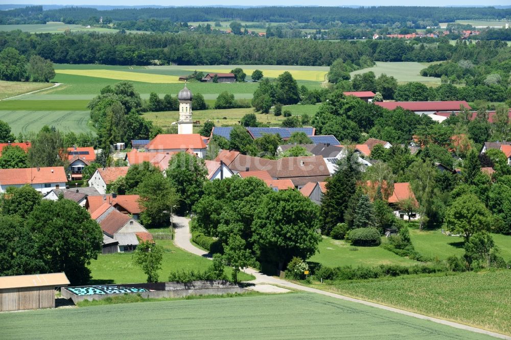 Luftaufnahme Pfaffenhofen - Dorf - Ansicht in Pfaffenhofen im Bundesland Bayern, Deutschland