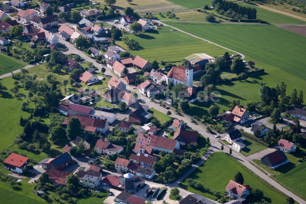 Luftbild Allmendingen - Dorf - Ansicht am Rande von Feldern in Allmendingen im Bundesland Baden-Württemberg, Deutschland