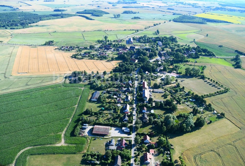 Luftbild Alt Käbelich - Dorf - Ansicht am Rande von Feldern in Alt Käbelich im Bundesland Mecklenburg-Vorpommern, Deutschland