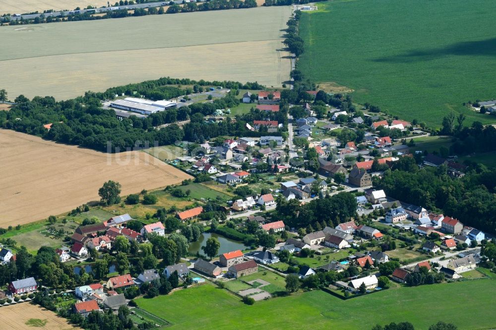 Luftbild Brusendorf - Dorf - Ansicht am Rande von Feldern in Brusendorf im Bundesland Brandenburg, Deutschland