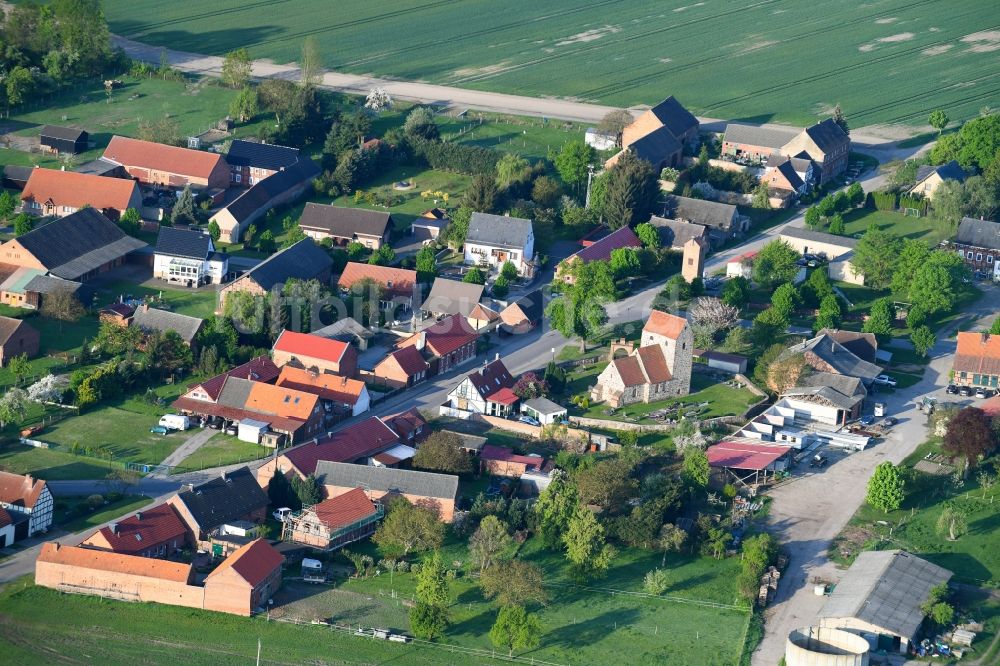 Luftbild Dessau - Dorf - Ansicht am Rande von Feldern in Dessau im Bundesland Sachsen-Anhalt, Deutschland