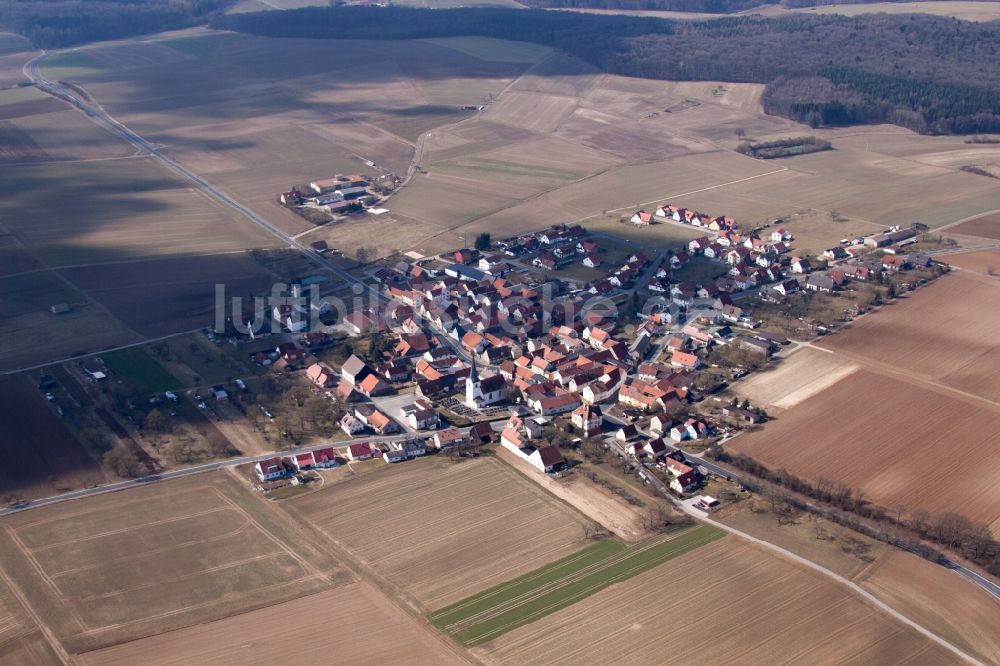 Ebertshausen von oben - Dorf - Ansicht am Rande von Feldern in Ebertshausen im Bundesland Bayern