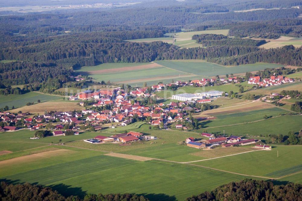 Luftbild Eglingen - Dorf - Ansicht am Rande von Feldern in Eglingen im Bundesland Baden-Württemberg, Deutschland