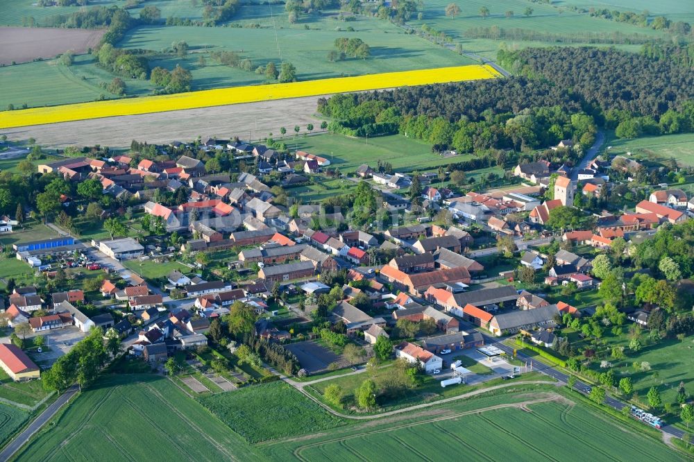 Luftaufnahme Erxleben - Dorf - Ansicht am Rande von Feldern in Erxleben im Bundesland Sachsen-Anhalt, Deutschland