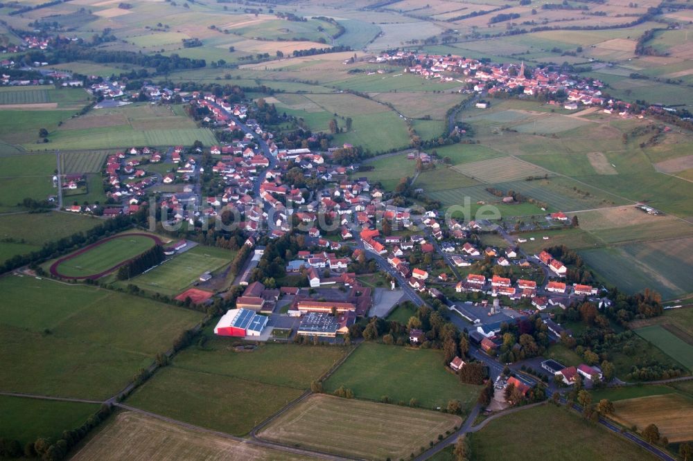 Luftbild Grebenhain - Dorf - Ansicht am Rande von Feldern in Grebenhain im Bundesland Hessen, Deutschland