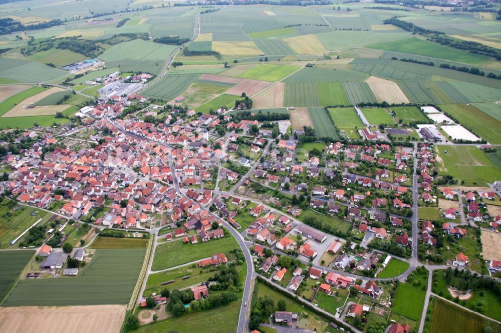 Luftbild Großbardorf - Dorf - Ansicht am Rande von Feldern in Großbardorf im Bundesland Bayern, Deutschland