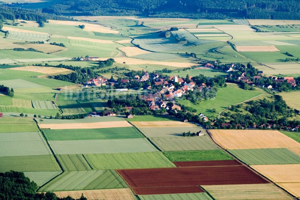 Luftbild Gunningen - Dorf - Ansicht am Rande von Feldern in Gunningen im Bundesland Baden-Württemberg, Deutschland