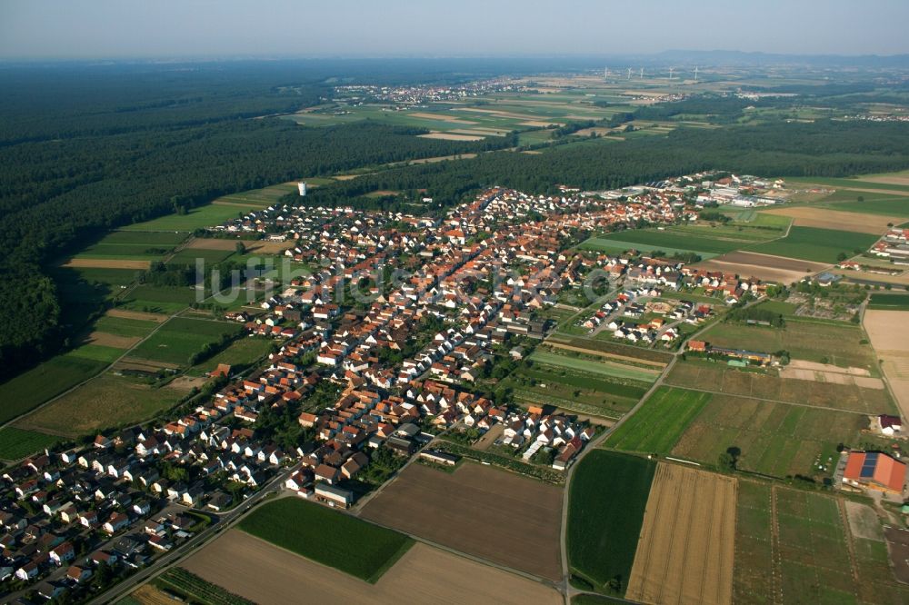 Luftbild Hatzenbühl - Dorf - Ansicht am Rande von Feldern in Hatzenbühl im Bundesland Rheinland-Pfalz, Deutschland