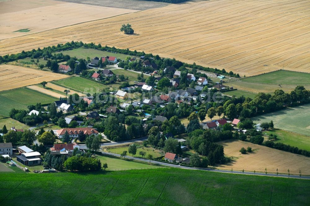 Luftbild Heckelberg-Brunow - Dorf - Ansicht am Rande von Feldern in Heckelberg-Brunow im Bundesland Brandenburg, Deutschland