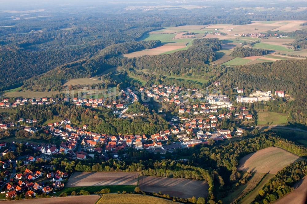 Heiligenstadt i.OFr. aus der Vogelperspektive: Dorf - Ansicht am Rande von Feldern in Heiligenstadt i.OFr. im Bundesland Bayern, Deutschland