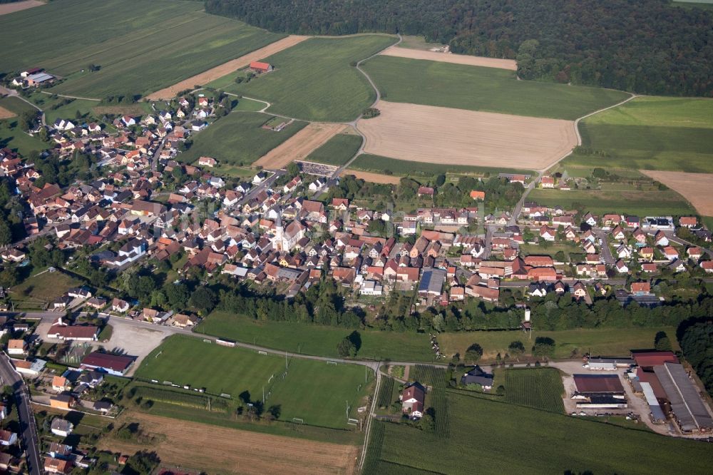 Luftbild Herbsheim - Dorf - Ansicht am Rande von Feldern in Herbsheim in Grand Est, Frankreich