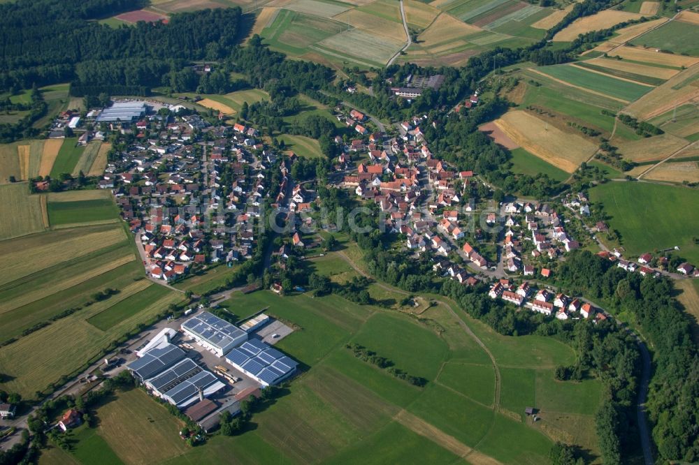 Luftaufnahme Weil der Stadt - Dorf - Ansicht am Rande von Feldern hinter Krannich Solar GmbH & Co. KG im Ortsteil Hausen in Weil der Stadt im Bundesland Baden-Württemberg, Deutschland