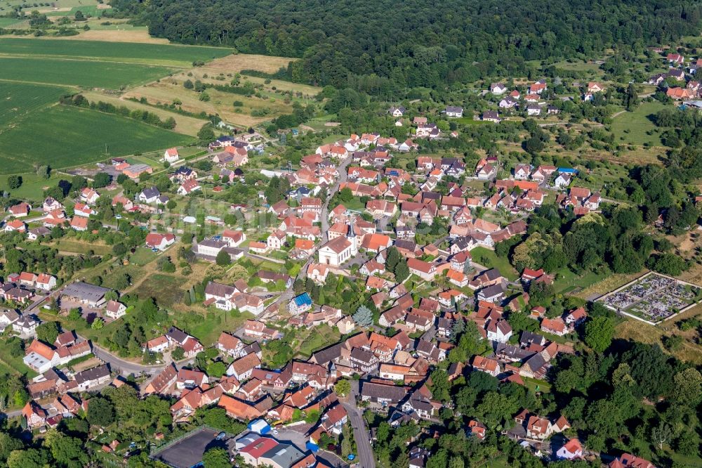 Luftbild Lampertsloch - Dorf - Ansicht am Rande von Feldern in Lampertsloch in Grand Est, Frankreich