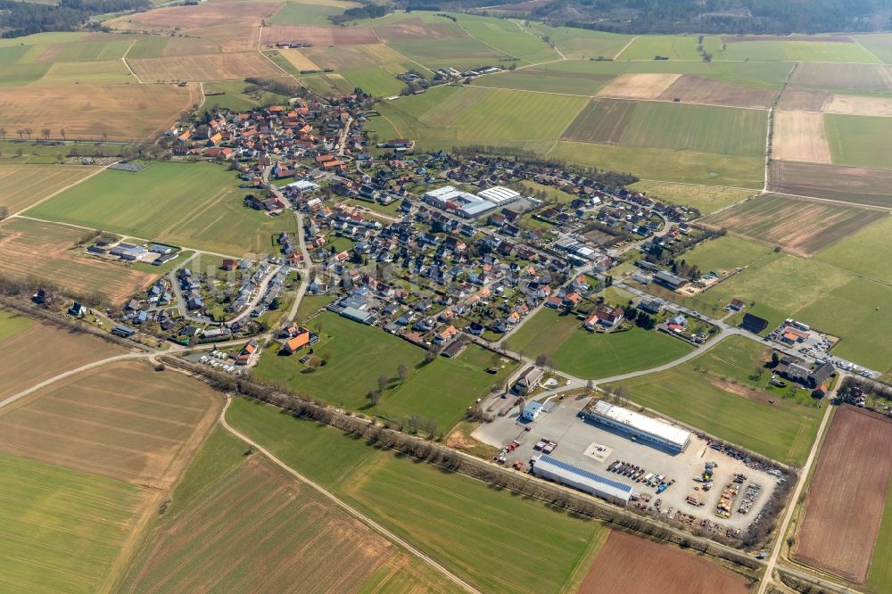 Luftbild Meineringhausen - Dorf - Ansicht am Rande von Feldern in Meineringhausen im Bundesland Hessen, Deutschland