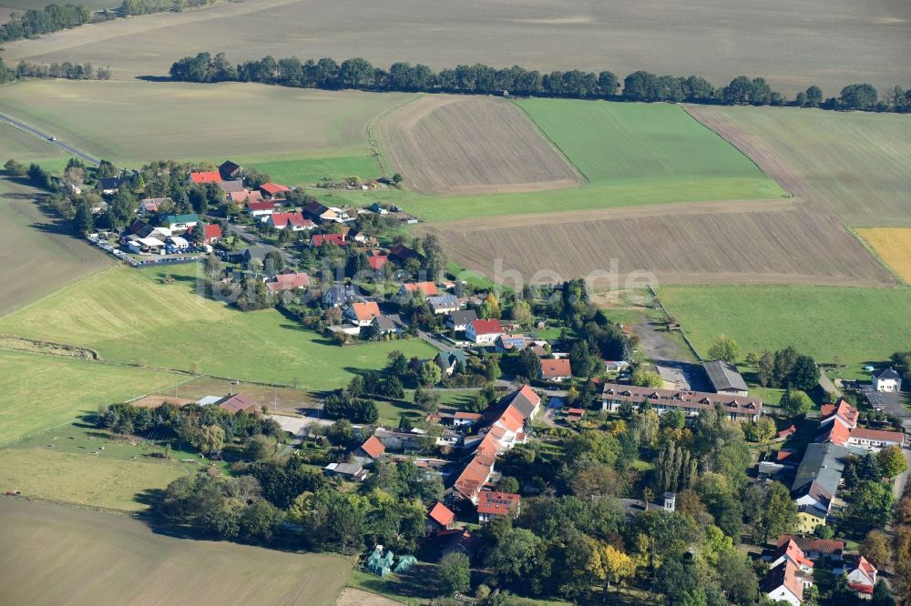 Luftaufnahme Molkenberg - Dorf - Ansicht am Rande von Feldern in Molkenberg im Bundesland Brandenburg, Deutschland