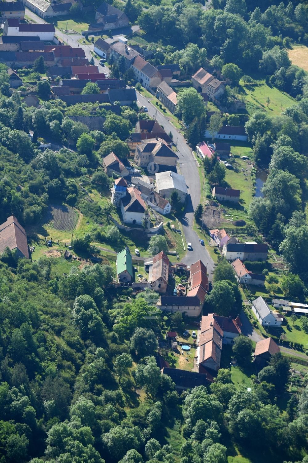 Nehasice - Nehasitz von oben - Dorf - Ansicht am Rande von Feldern in Nehasice in , Tschechien