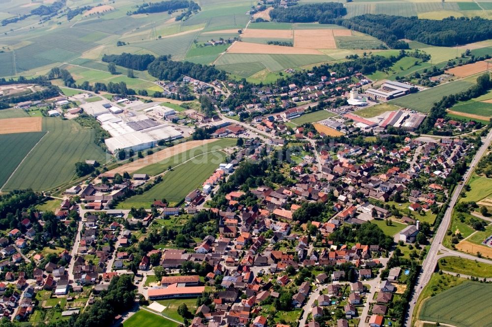 Luftbild Helmstadt-Bargen - Dorf - Ansicht am Rande von Feldern im Ortsteil Helmstadt in Helmstadt-Bargen im Bundesland Baden-Württemberg, Deutschland