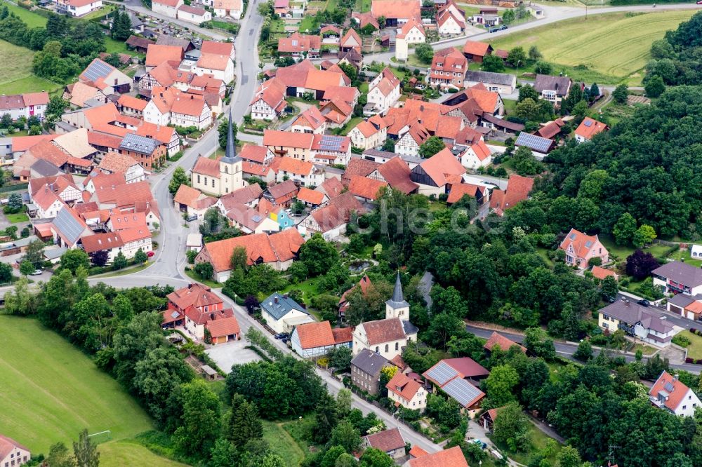 Luftaufnahme Thundorf in Unterfranken - Dorf - Ansicht am Rande von Feldern im Ortsteil Rothhausen in Thundorf in Unterfranken im Bundesland Bayern, Deutschland