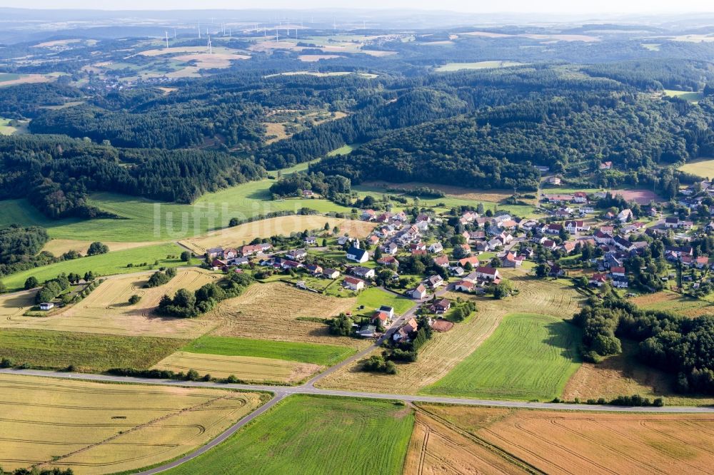 Luftaufnahme Reitscheid - Dorf - Ansicht am Rande von Feldern in Reitscheid im Bundesland Saarland, Deutschland