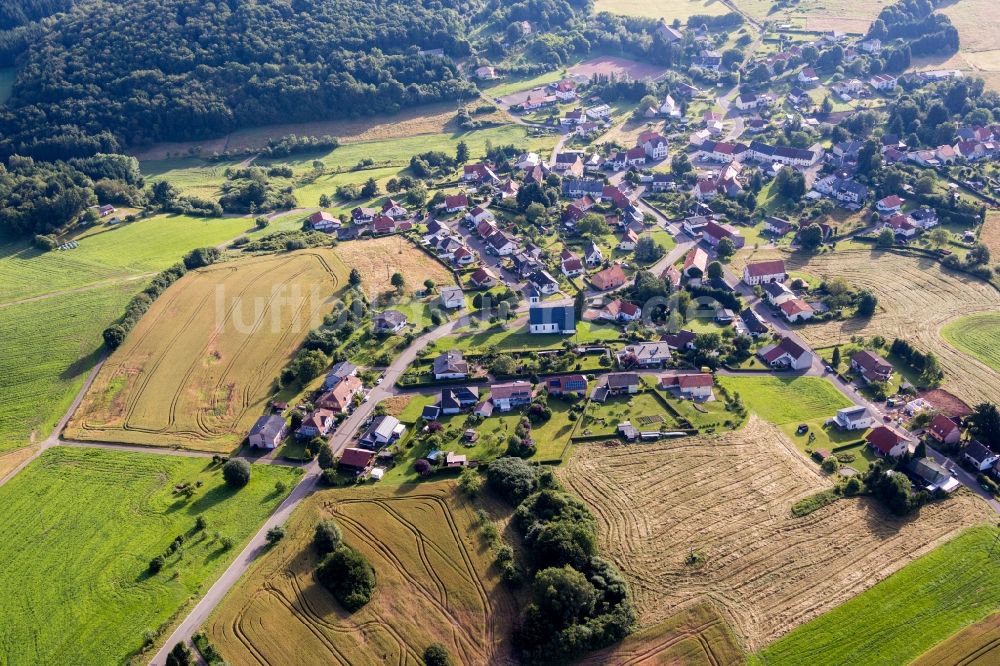 Reitscheid von oben - Dorf - Ansicht am Rande von Feldern in Reitscheid im Bundesland Saarland, Deutschland