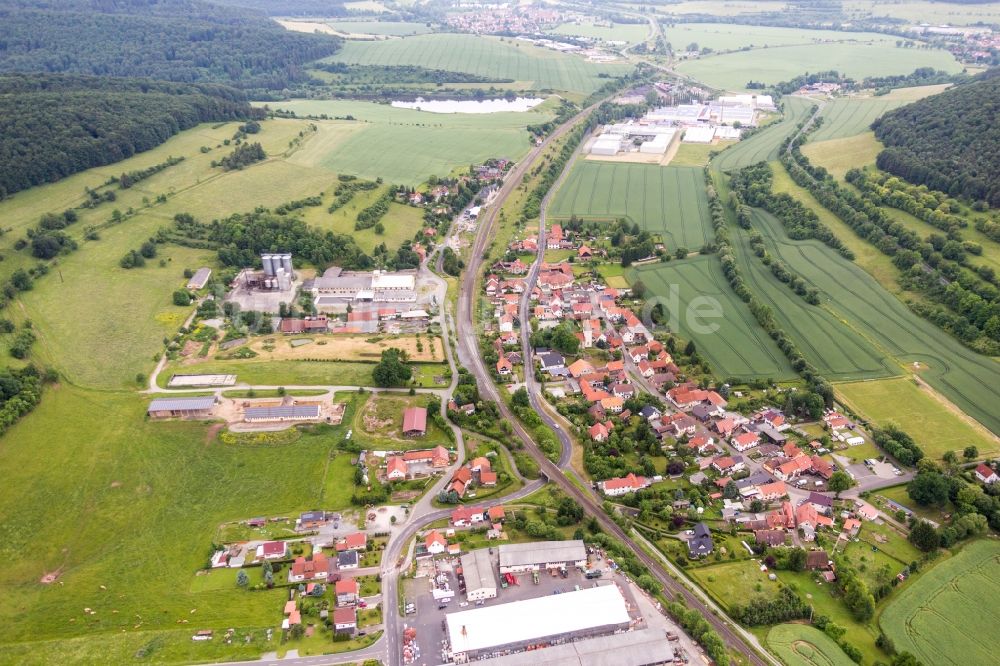 Luftbild Ritschenhausen - Dorf - Ansicht am Rande von Feldern in Ritschenhausen im Bundesland Thüringen, Deutschland