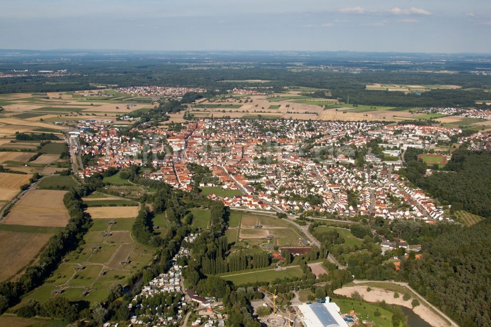 Luftbild Rülzheim - Dorf - Ansicht am Rande von Feldern in Rülzheim im Bundesland Rheinland-Pfalz, Deutschland