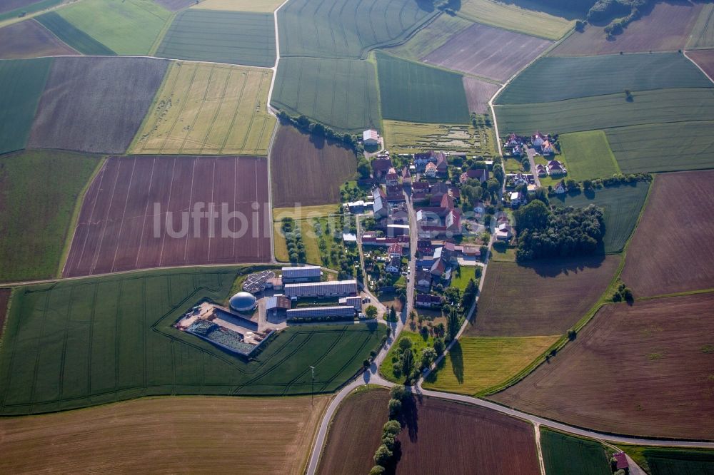 Rupprechtshausen von oben - Dorf - Ansicht am Rande von Feldern in Rupprechtshausen im Bundesland Bayern, Deutschland