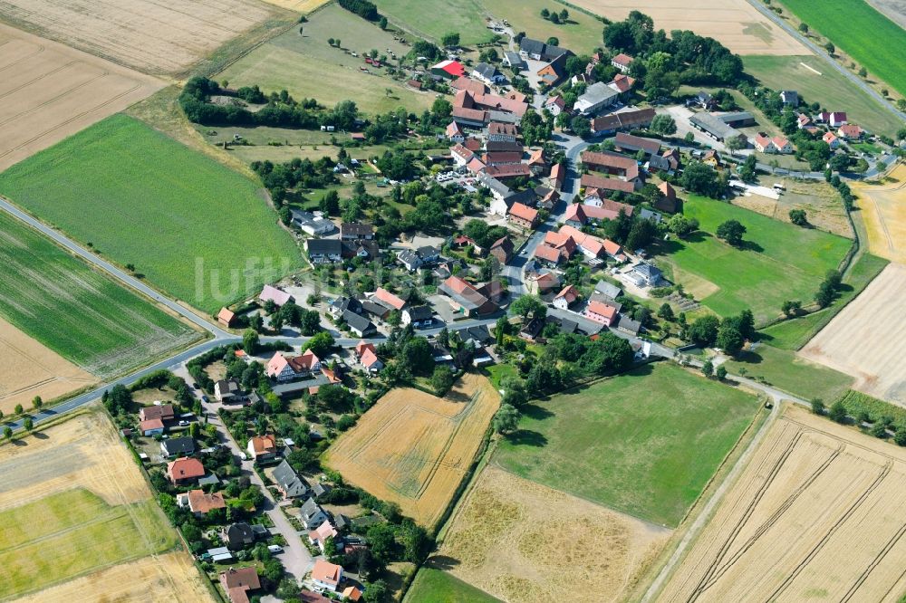 Luftbild Scheppau - Dorf - Ansicht am Rande von Feldern in Scheppau im Bundesland Niedersachsen, Deutschland