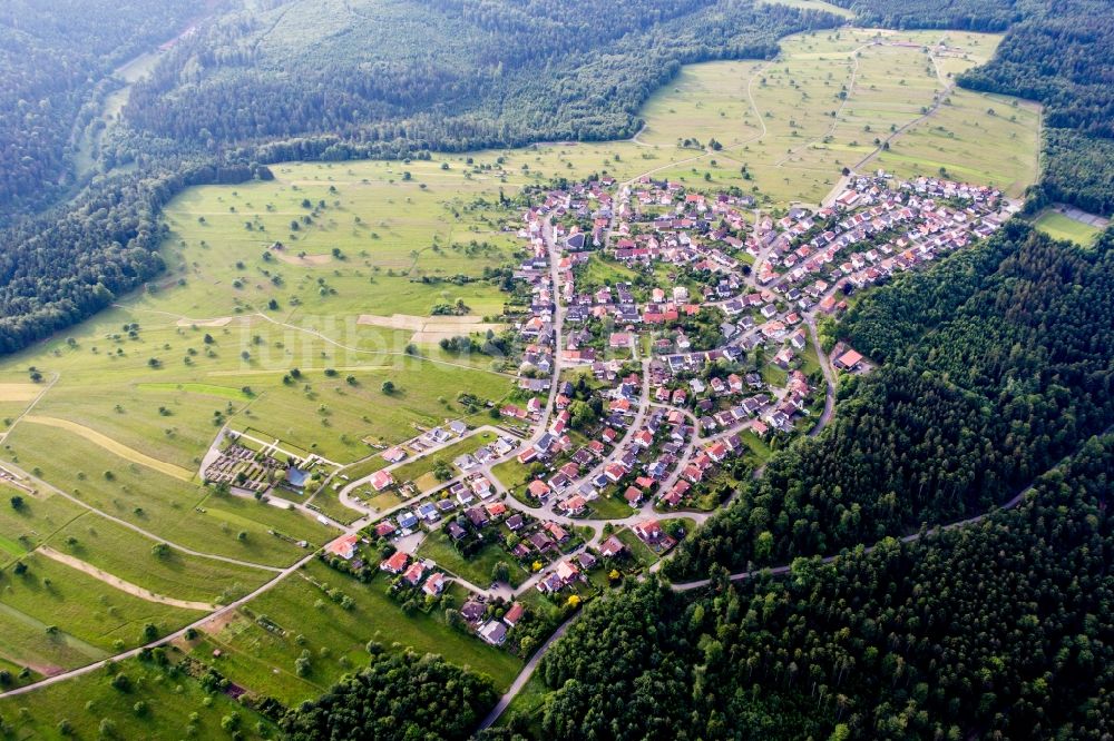 Luftaufnahme Schielberg - Dorf - Ansicht am Rande von Feldern in Schielberg im Bundesland Baden-Württemberg, Deutschland