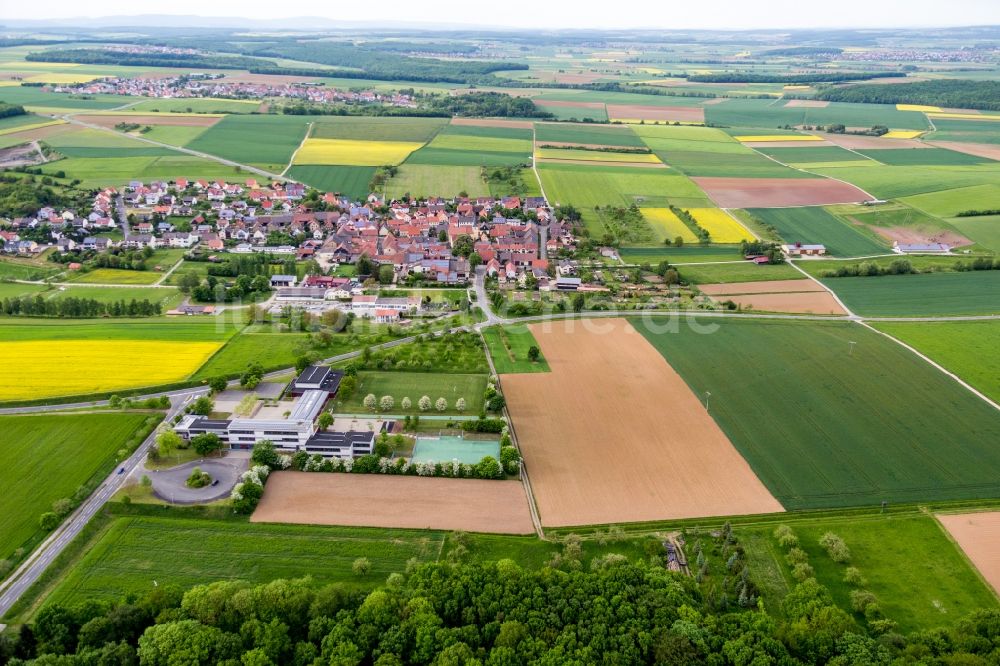 Luftbild Schleerieth - Dorf - Ansicht am Rande von Feldern in Schleerieth im Bundesland Bayern, Deutschland