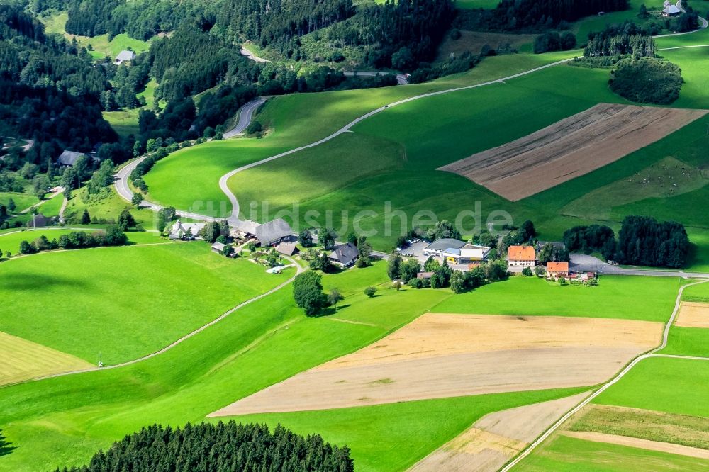 Sommerau aus der Vogelperspektive: Dorf - Ansicht am Rande von Feldern in Sommerau im Bundesland Baden-Württemberg, Deutschland