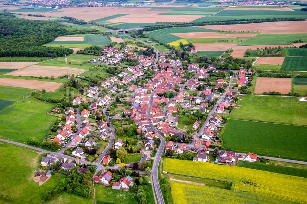 Stettbach von oben - Dorf - Ansicht am Rande von Feldern in Stettbach im Bundesland Bayern, Deutschland