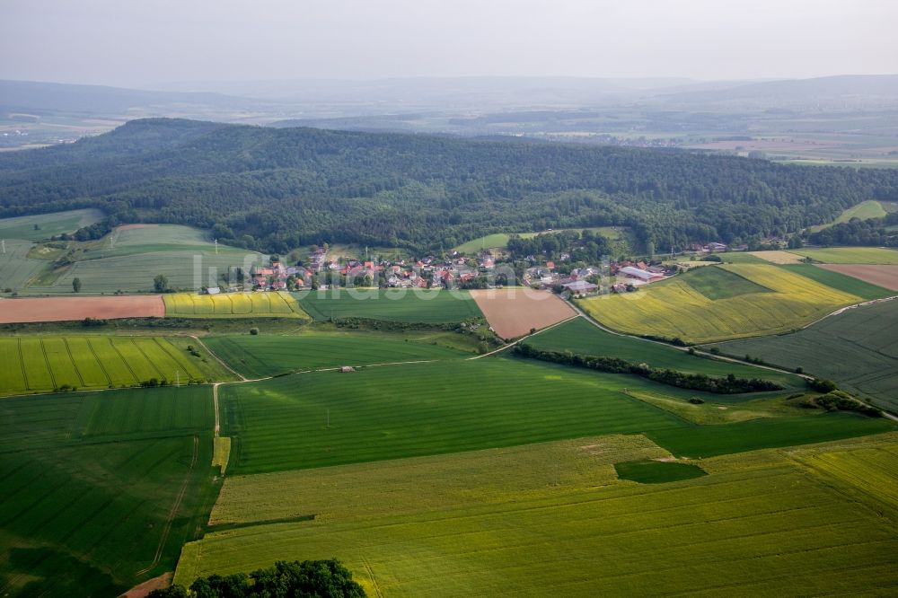 Luftaufnahme Voremberg - Dorf - Ansicht am Rande von Feldern in Voremberg im Bundesland Niedersachsen, Deutschland