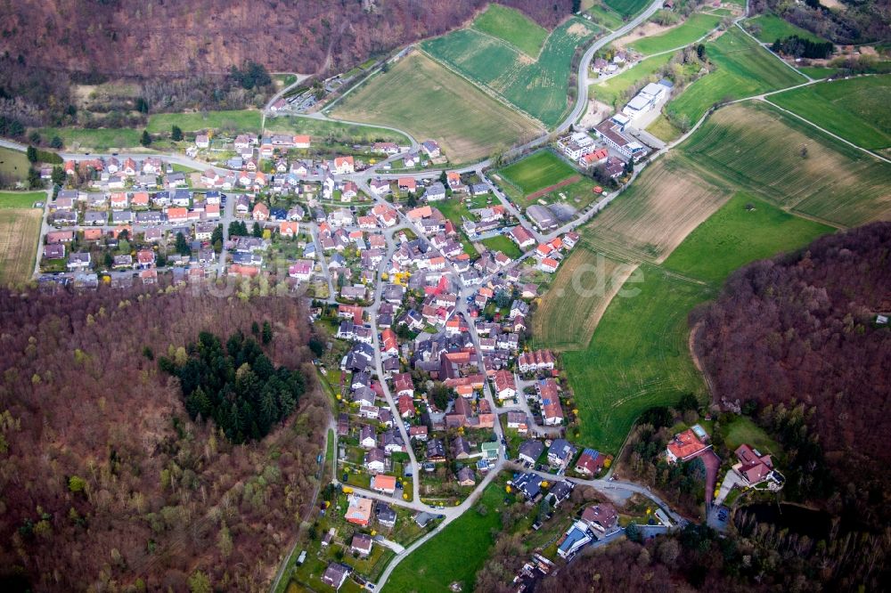 Luftbild Waschenbach - Dorf - Ansicht am Rande von Feldern in Waschenbach im Bundesland Hessen, Deutschland