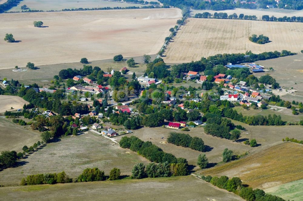 Wilmersdorf von oben - Dorf - Ansicht am Rande von Feldern in Wilmersdorf im Bundesland Brandenburg, Deutschland