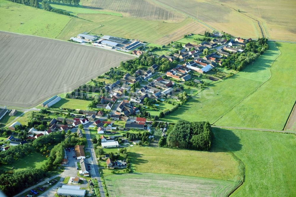Luftaufnahme Zahna-Elster - Dorf - Ansicht am Rande von Feldern in Zahna-Elster im Bundesland Sachsen-Anhalt, Deutschland
