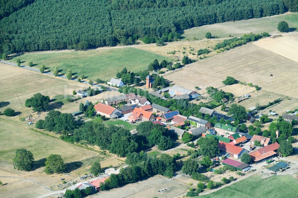 Luftbild Zühlen - Dorf - Ansicht am Rande von Feldern in Zühlen im Bundesland Sachsen-Anhalt, Deutschland