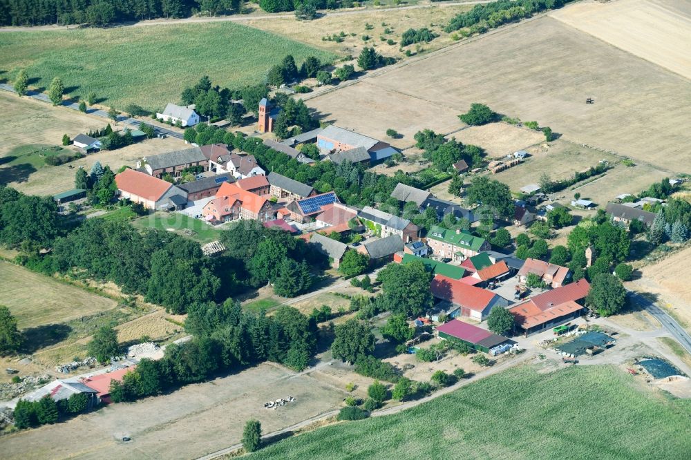 Luftaufnahme Zühlen - Dorf - Ansicht am Rande von Feldern in Zühlen im Bundesland Sachsen-Anhalt, Deutschland