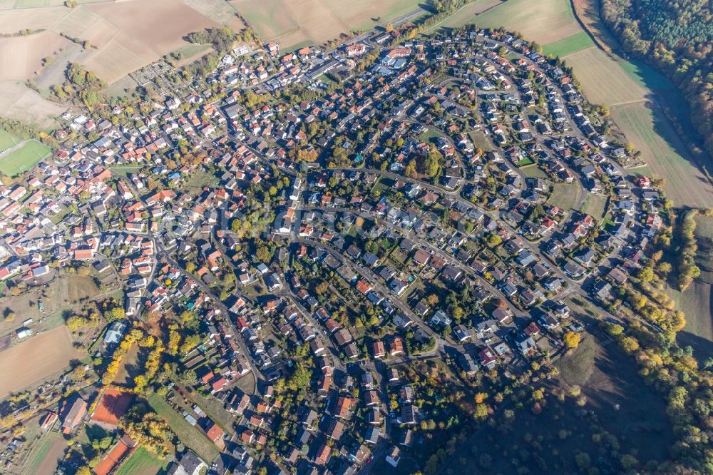 Luftaufnahme Dühren - Dorf - Ansicht am Rande von landwirtschaftlichen Feldern in Dühren im Bundesland Baden-Württemberg, Deutschland