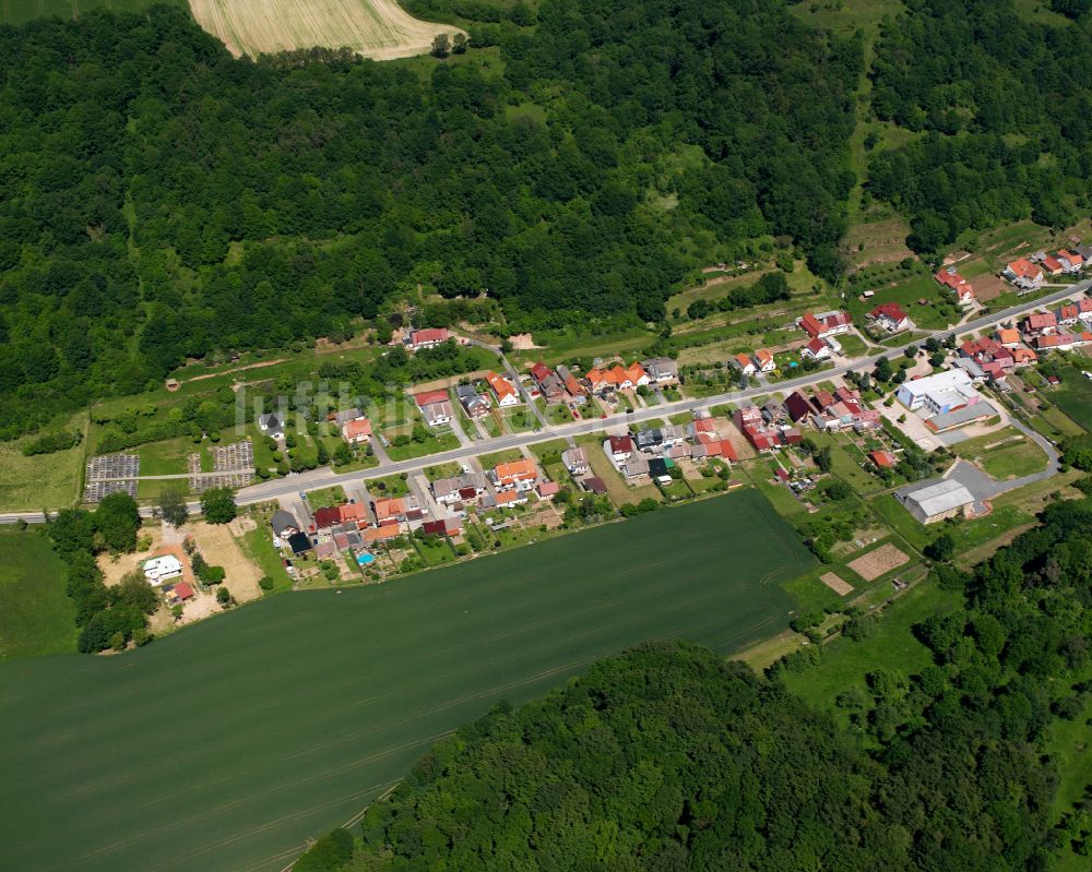 Luftaufnahme Brehme - Dorf - Ansicht am Rande von Waldgebieten in Brehme im Bundesland Thüringen, Deutschland