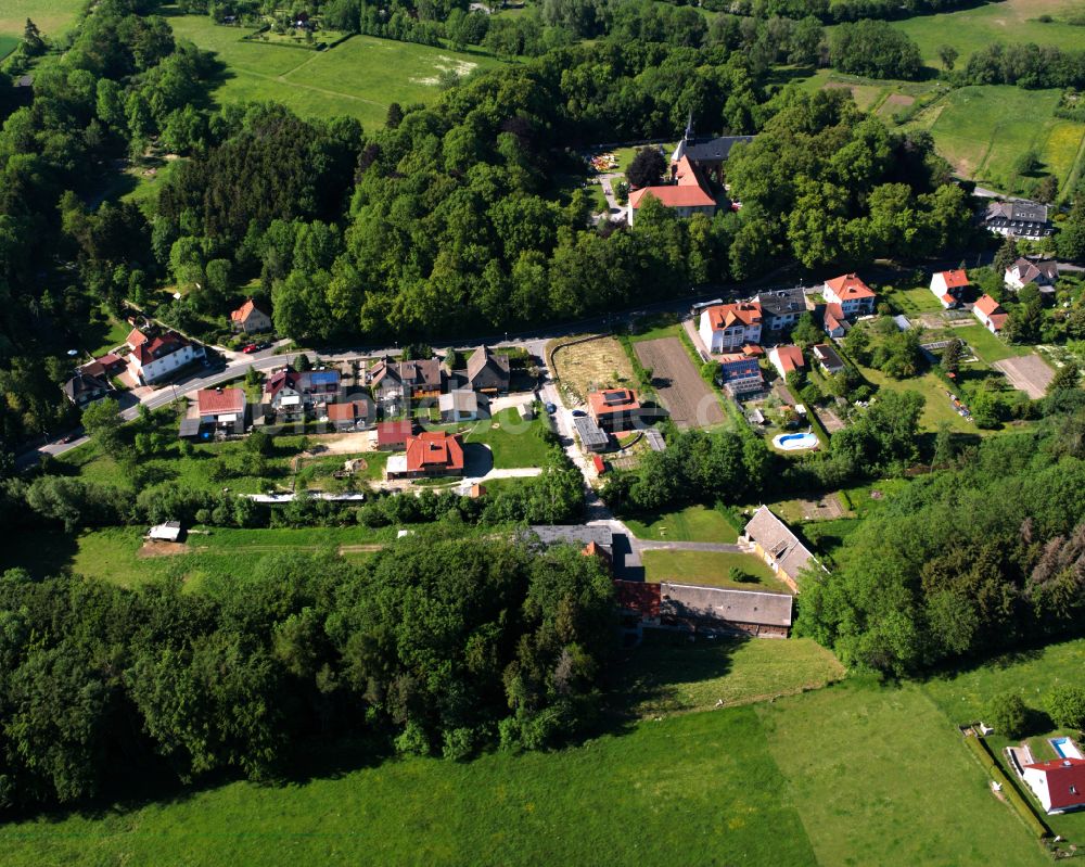 Dingelstädt von oben - Dorf - Ansicht am Rande von Waldgebieten in Dingelstädt im Bundesland Thüringen, Deutschland