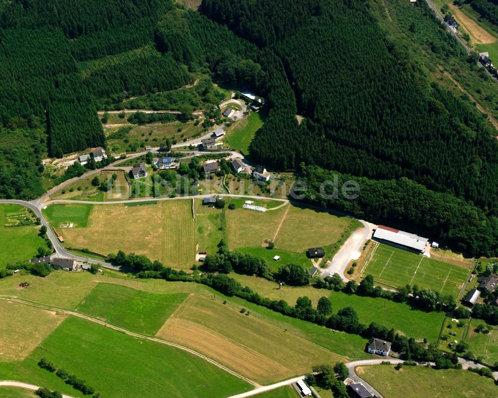 Luftaufnahme Elsoff - Dorf - Ansicht am Rande Waldgebieten in Elsoff im Bundesland Nordrhein-Westfalen, Deutschland