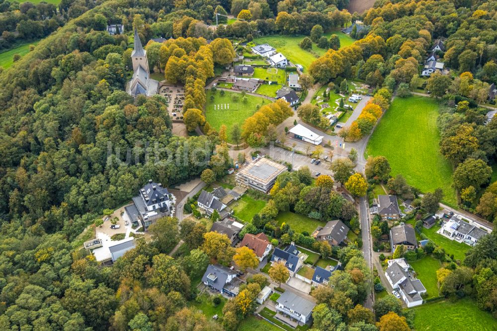 Luftaufnahme Elten - Dorf - Ansicht am Rande von Waldgebieten in Elten im Bundesland Nordrhein-Westfalen, Deutschland