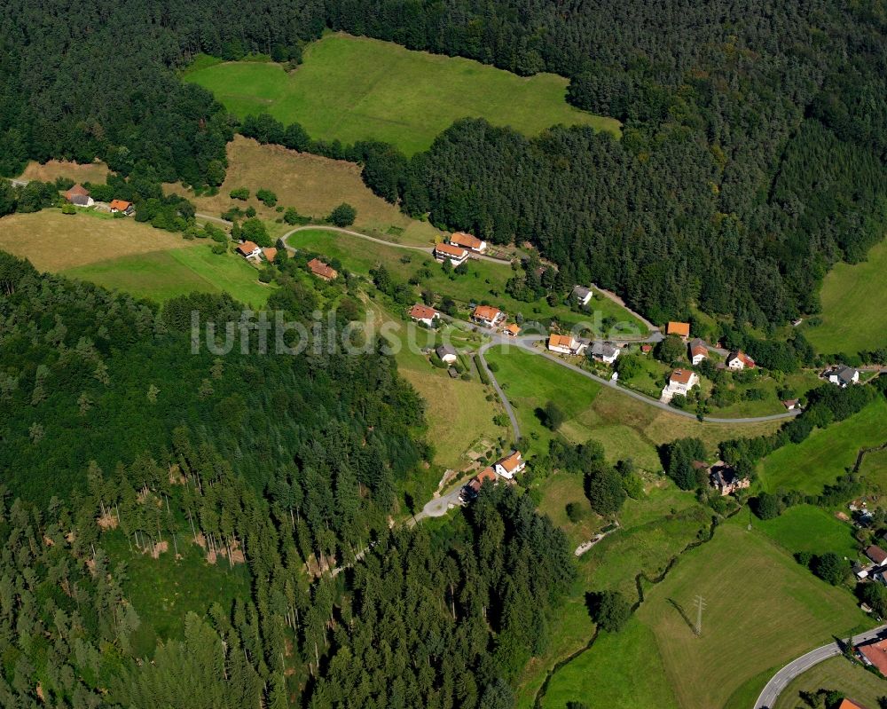 Luftaufnahme Falken-Gesäß - Dorf - Ansicht am Rande Waldgebieten in Falken-Gesäß im Bundesland Hessen, Deutschland