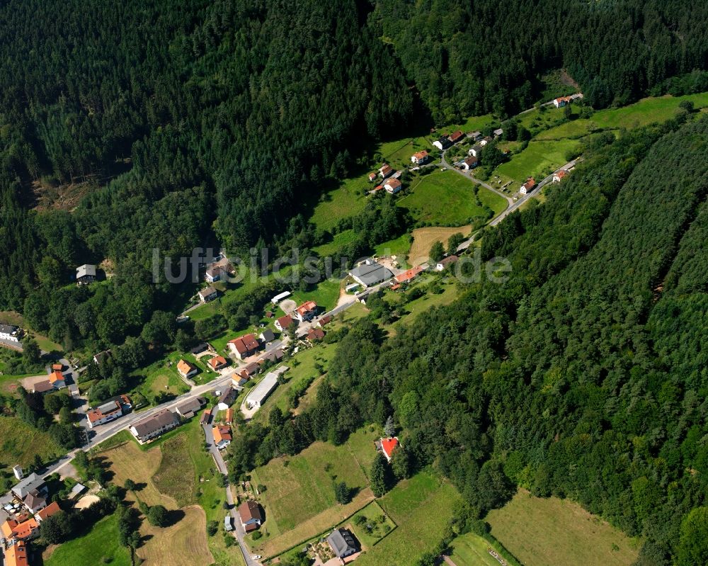 Luftbild Finkenbach - Dorf - Ansicht am Rande Waldgebieten in Finkenbach im Bundesland Hessen, Deutschland