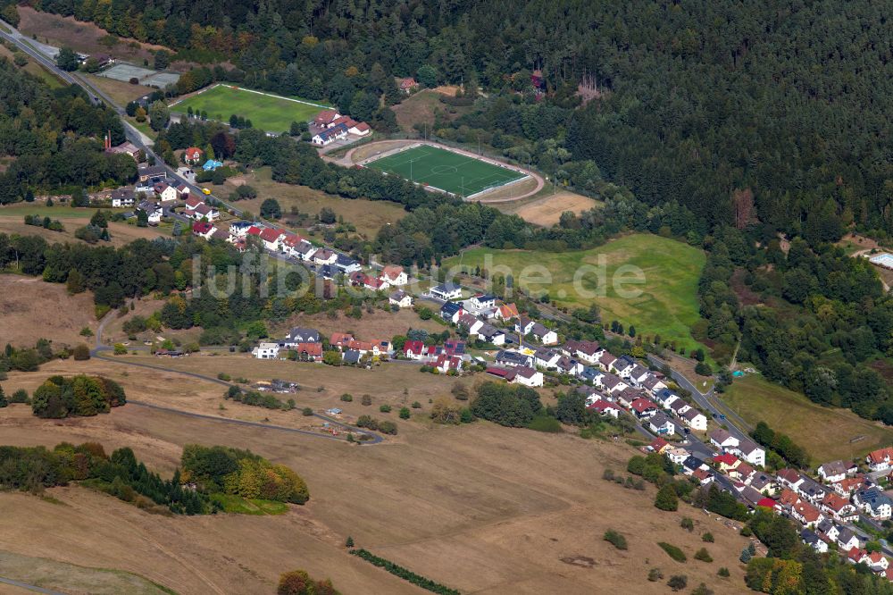 Luftaufnahme Frammersbach - Dorf - Ansicht am Rande von Waldgebieten in Frammersbach im Bundesland Bayern, Deutschland