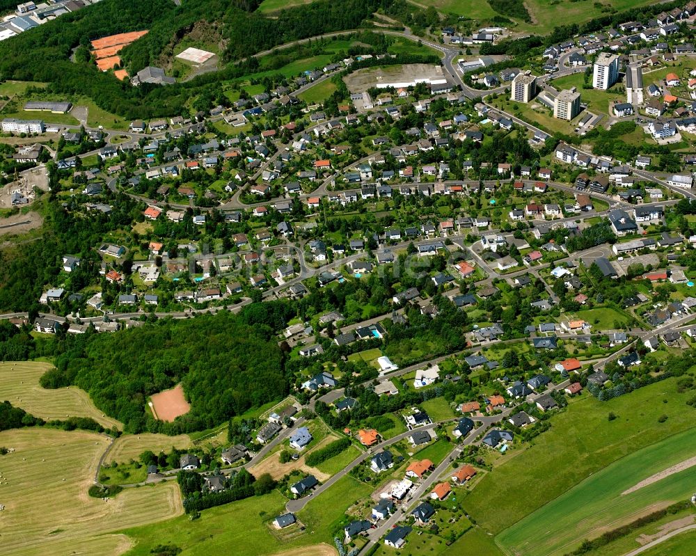 Luftbild Göttschied - Dorf - Ansicht am Rande Waldgebieten in Göttschied im Bundesland Rheinland-Pfalz, Deutschland