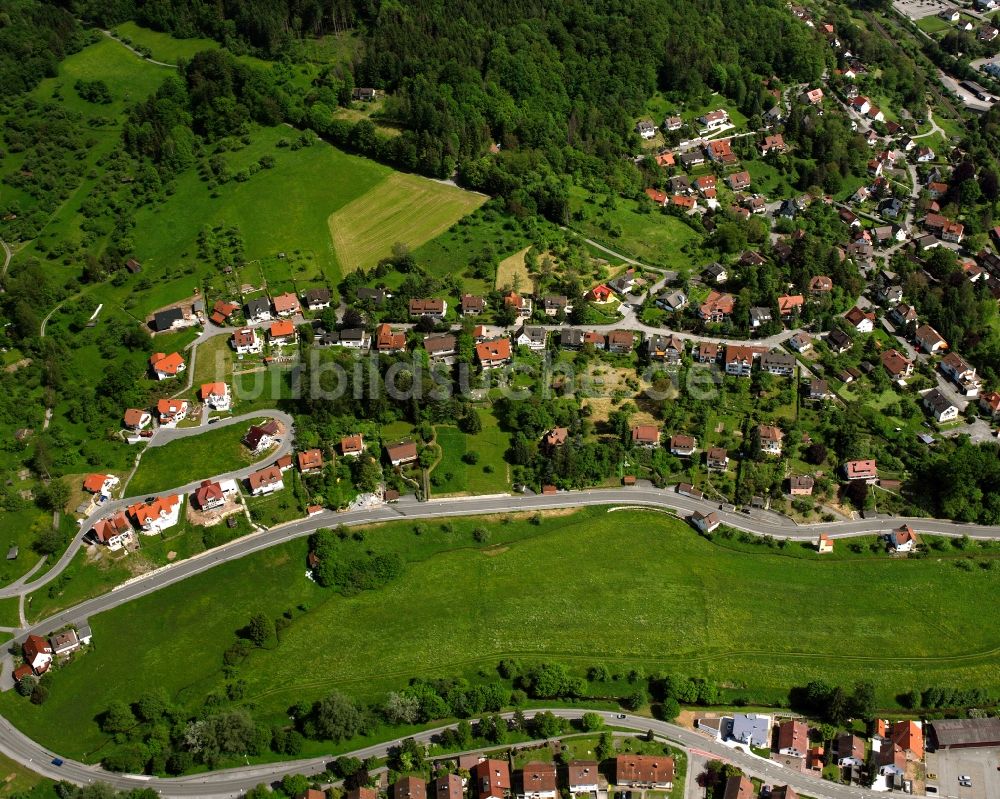 Luftaufnahme Hausen - Dorf - Ansicht am Rande Waldgebieten in Hausen im Bundesland Baden-Württemberg, Deutschland