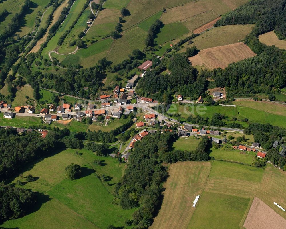 Hebstahl von oben - Dorf - Ansicht am Rande Waldgebieten in Hebstahl im Bundesland Hessen, Deutschland